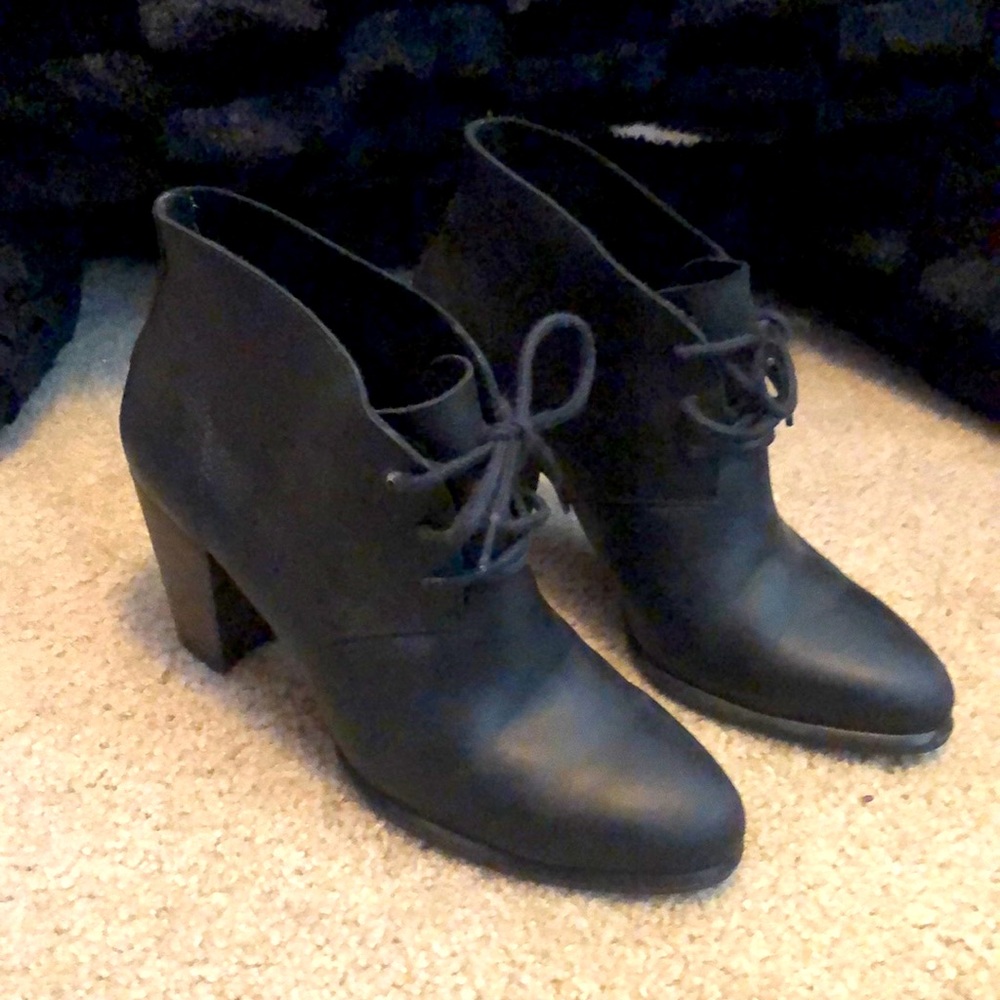 UGG Black Leather Ankle Boots 9